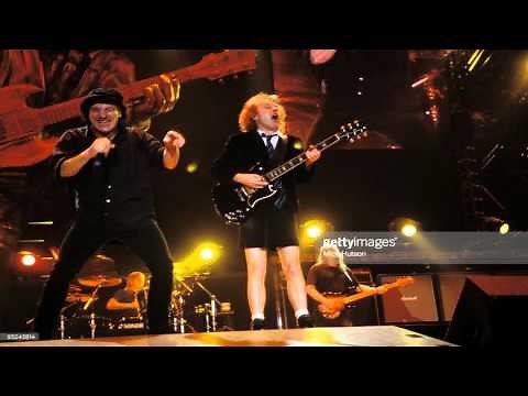 AC/DC - Get It Hot (Live Ohio, 2000)