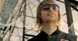 Top 10 des chansons de David Guetta | Videos on WatchMojo.com