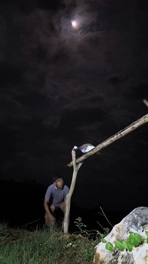 Hunting guinea fowl at night | Kang Zen