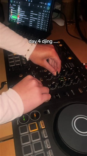 DAY3 djing - new transition #djing #mixing #pioneerdj #fypppp #beginnerdj