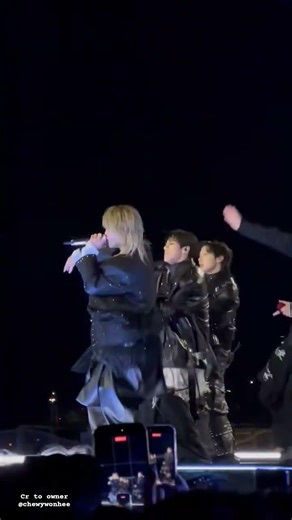 BTS mic drop performance🔥