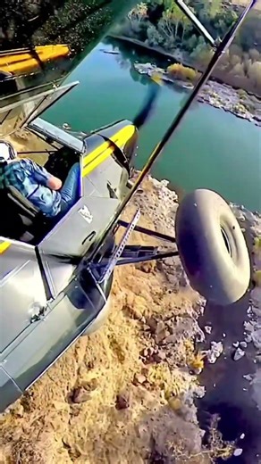 Jetsetters eat your heart out😈⚡️🏴‍☠️ #bushplane #4x4life #aviation #camping