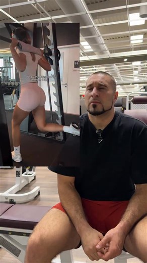 Difference in Bulgarian split squat form 🍑 | Eric Roberts