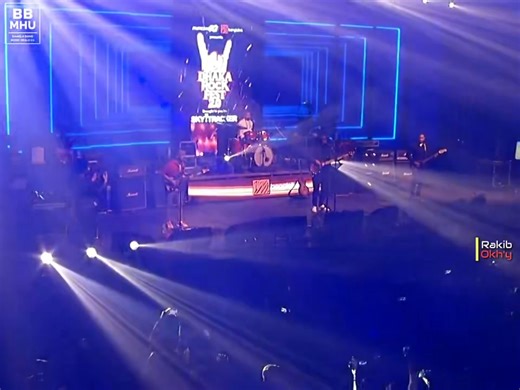 5.1K views · 218 reactions | Avoid Rafa ❤️‍啕 | Bangla Band Music Heals Us | Facebook