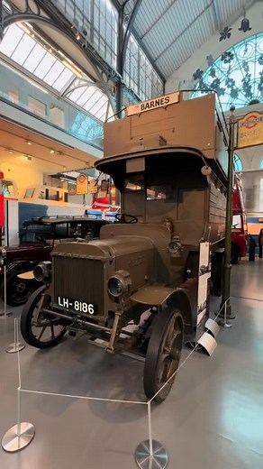 Battle Bus When the war broke out, bus B2737 was commandeered for the war effort along with 1,000 other buses - almost a third of London’s fleet. #steamtrain #steamtrains #steamtrainsofbritain #railways #railwayphotography #steamtrainride #railway #railwaystation #trainspotter #trainspotting #trainenthusiast #steamlocomotive #steamtrain #trains | Dave’s Train’s Official