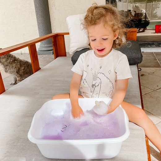 How To Make Foam | EASY SENSORY PLAY BUBBLE FOAM RECIPE - Confidently Mom