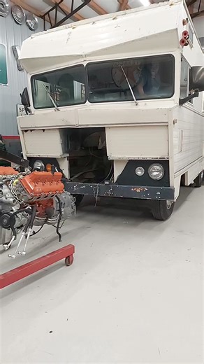 707 HORSEPOWER RV! yeah I know.. sounds sweet dont it! The engine is going in. | Tommy Boshers