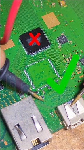 HDMI IC is short circuited, removing the hdmi encoder #soldering #welding #hdmi #shorted #ps3hdmi