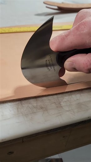 I picked up this @s.woodsumcustomknives at the @pendletonleathershow it gives a whole new meaning to sharp! I've never felt a knife that cuts better and they are reasonably priced! | Alden's School of leather trades