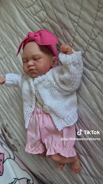 Mini Silicone Lily: The Perfect Reborn Baby Doll