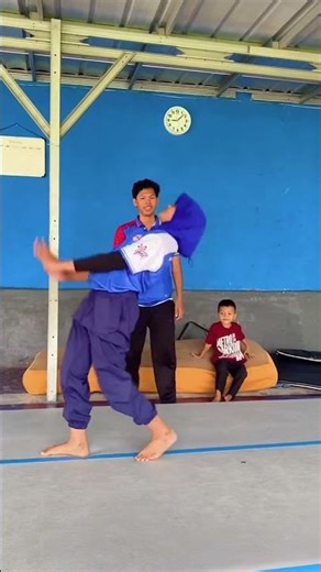 Back walk over 🔥🤸‍♂️‼️ #parkour #freestyle #flip #freestyleflow