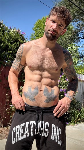 Alex Legend on Instagram: "Juggling the rotation be like... 😅"