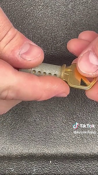 Generating a Working Key for Vacant Houses