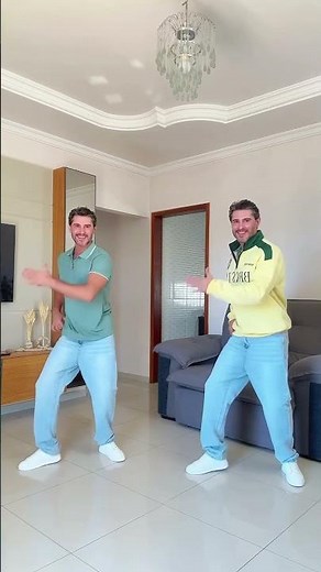 Shalala Lala - Canção de Vengaboys ‧ 2000 #dança #melhoresdancinhas #dancerlife #dancer #dancinha