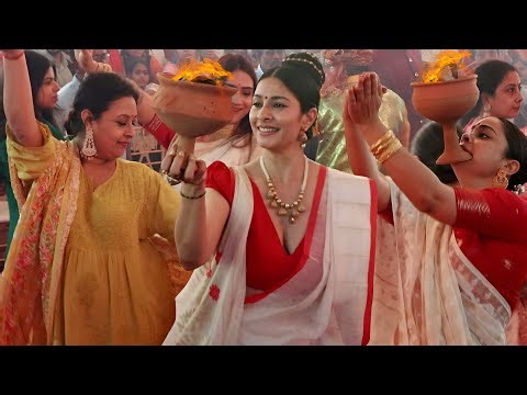 Rani Mukherjee Sister Sharbani Dhunuchi Naach With Tanisha Mukherjee At Kajol Durga Puja 2022