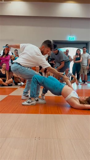 🌟 Miami, brace yourselves! 🌟 The dynamic duo, Ofir and Ofri, are making waves at our SM Miami Weekender this Dec 15-17! 🌴💃🕺 These bachata sensations are renowned not just for their jaw-dropping technique, but also for their mind-blowing musicality and playful style. ✨🎶 Get ready to be utterly enchanted by their moves! Join us for a weekend filled with bachata extravagance, inspired by the electric vibes of Miami! 🌆🎉 Party with these international stars alongside the sensational Sensual M