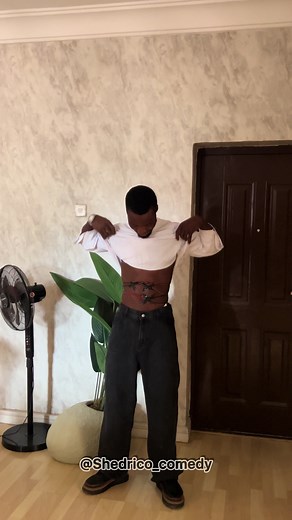 Hilarious Handshake Prank: Watch and Share the Fun!