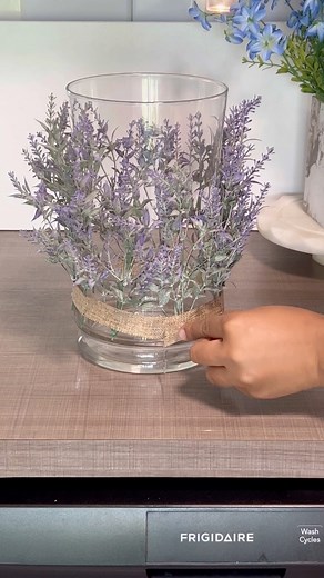 474K views · 5.5K reactions | Hi guys, here’s a simple and easy to do centerpiece idea. You can opt for a different ribbon, I chose burlap because it’s more up my alleys especially with my country wood dinning table. You may even use bling wrap if that’s more your style. Remember my tutorials serve merely as inspiration to steer you towards your own creations. #centerpieces #centerpiecesideas #diy #diycrafts #diytutorial | Designs_by_shadiek | Facebook