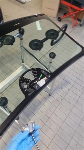 Autoglass Replacement Guide: How to Replace Your Windshield