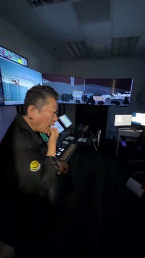 Koyo Kaiun Co.,Ltd. 興洋海運 on Instagram: "Ship handling simulator training is ongoing at our 🇸🇬 office. When the unexpected hits, preparation makes all the difference. 💪⚓️ #koyokaiun #興洋海運株式会社 #chemicaltanker #ケミカルタンカー #shiphandlingsimulator"