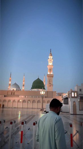367K views · 4M reactions | Best View in The World is to view the Roza E Rasool and say Salaam to rusol Allah PBUH 凉 #madina #islamic #masjidalnabawi | Abdul Malik Fareed | Facebook