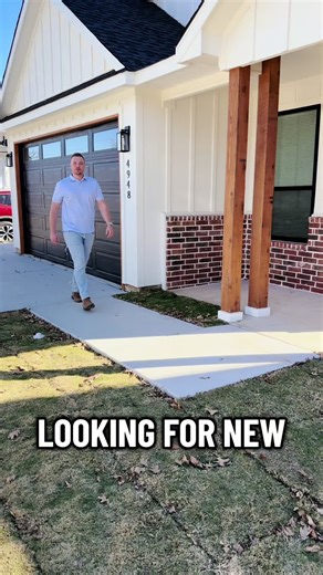 🔥 Fort Worth New Construction 🏡 4 bed • 2 bath • 1,692 sqft 💲 $320K ✨ Brand-new modern design 🍽️ Open layout • Stainless appliances 🚗 2-car garage • Spacious backyard 💰 Seller offering $10,000 in concessions 👇 DM me to schedule a tour! #DFWRealEstate #RealtorLife #TexasHomes #TexasRealEstate #fortworth @Texas Connect Realty Group