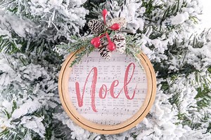 DIY Embroidery Hoop Ornaments with Free Printables