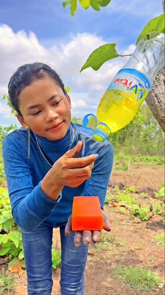 Survival Skills Mom Shows How to Make Soap and Water in forest #campping #outdoors #useful