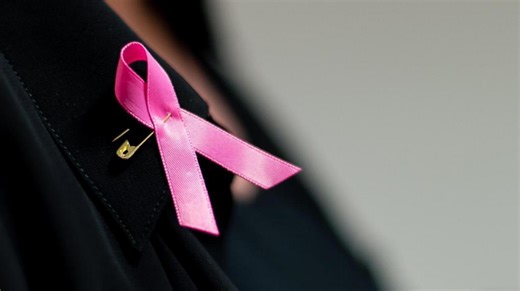 Octobre rose : comment est née la mobilisation contre le cancer du sein ?