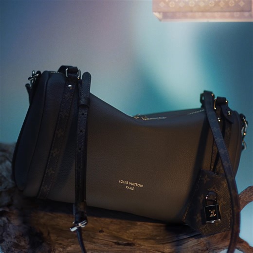 Explore the House's enlightening selection of Women's handbags this holiday season. | Louis Vuitton