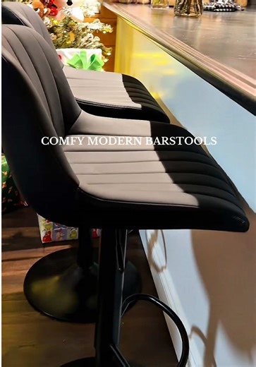 These were so simple and quick to put together! I love how they look 🖤 comes in different colors. They come in a single or pack of 2 and 3! they’re adjustable too and they have free shipping now !!! #homedecor #homeimprovement #modern #moderndesign #decor