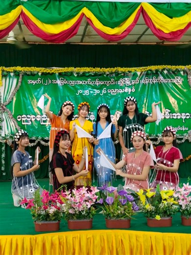 လွမ်းးးလို့😭 @Shoon ♡ @日落美景 @𝐓 @M @S @Ivy @yoon #fyppppppppppppppppppppppp #foryoupage #စုံညီပွဲတော် #school #kayin