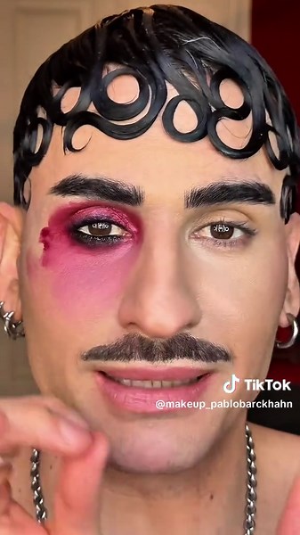 Edgy Makeup Tutorial: Using Lipstick as Eyeshadow