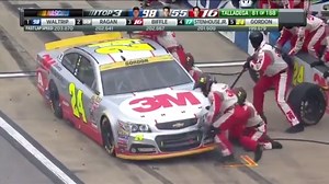 The Sounds of a NASCAR Race Hilariously Dubbed Over With Human Voices
