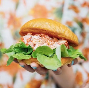 🍔🦞 Betty's EPIC LOBSTER BURGER Is BACK! 🦞🍔 | Where To Melbourne