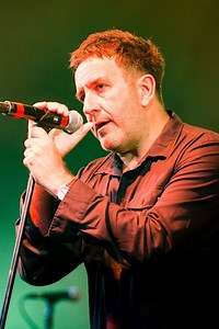 Terry Hall, frontman van The Specials, op 63-jarige leeftijd overleden - Hitzound