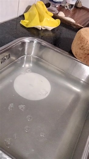 Rinsing the Dettol Soaked Amazon Sponge