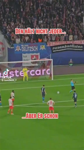 Was ein schön gehaltener elfmeter... Eine fußparade beim gestrigen cl dpiel gegen psv #rbleizig #rbl #bundesliga #championsleague #RBL @RBLeipzig