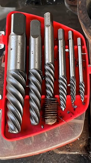 screw extractor set bolt extractor set removing broken, damaged, or seized screws, bolts, or studs