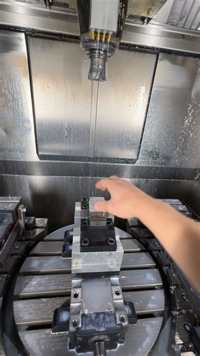 Mika Fritzen on Instagram: "Industrie X Landwirtschaft Setup: •Machine: @hermle_ag C400 Gen.1 •Tool by: @hoffmanngroup_de •Vice by: @schrenk_gmbh •Programmed with: @solidcam_de #milling #5axis #cncmachining #hermle #cnc #viral #satisfying #viral #fyp #trends #fürdich #machining"