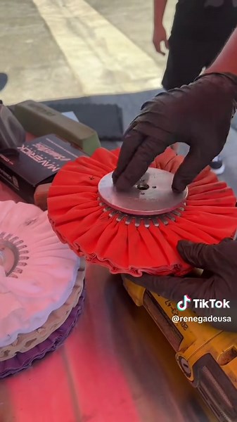 Heavy Duty Aluminum Centering Flanges for Buffing Wheels