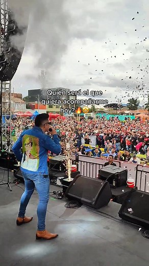 Celebración del Día de la Madre en Mosquera: ¡Increíble Show en Vivo con Alan Ramírez!