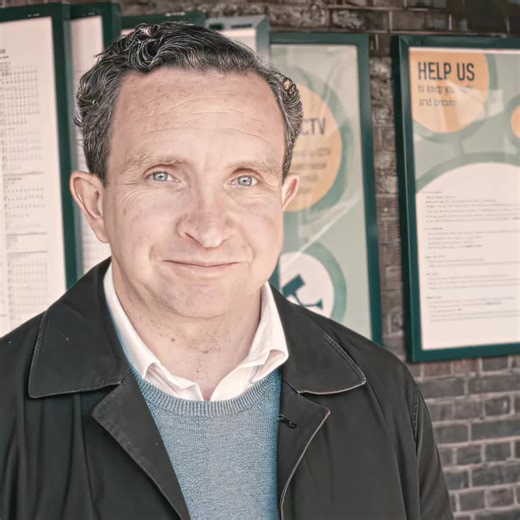 Il s'avère que les personnes solitaires peuvent ne pas être découragées ni déprimées, et peuvent encore guérir et rédimer les autres.#filmclips #tik_tok #foryoupage❤️❤️