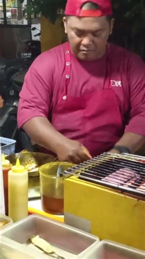 PENJUAL USUS AYAM
