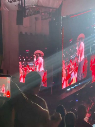 Shaboozey singing live A bar song (tipsy)at CMA fest 2026 ￼ #Concert #shaboozey