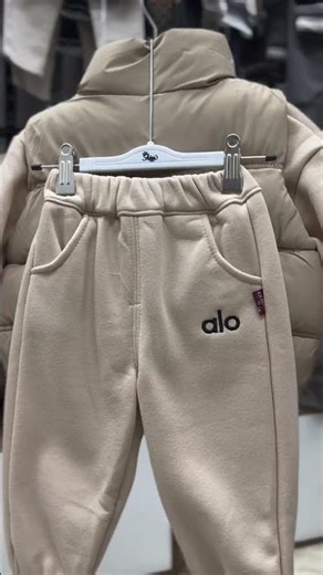 Cute & Cozy: The Perfect Winter Set for Kids! ❄️🧸