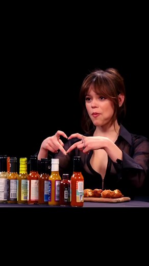 Hot Ones Queens: Jenna Ortega, Lorde & Elizabeth Olsen's Best Moments