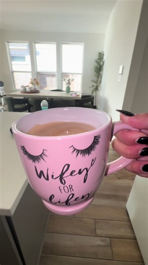 My new obsession… I can never go back to pods… get yourself a espresso machine 🥹🥹🤯 #espresso #americano #coffeetiktok #obsessed #morningroutine