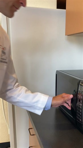 The Science Behind Why Microwaves Have Turntables Inside Explained by a Pilot Pen