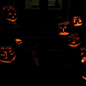 7110530-Heated-Pool-Steps-